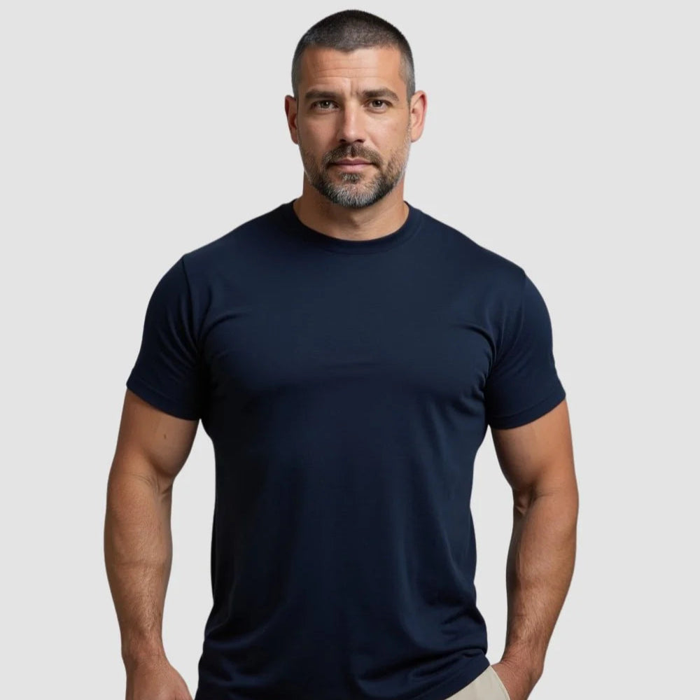 Le t-shirt tech bleu marine